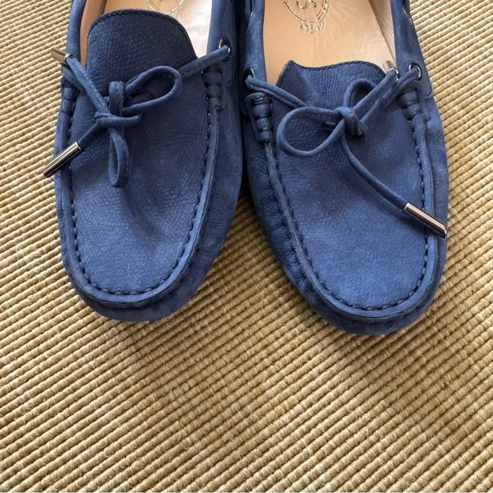 Tod's Blue Suede Loafers Classic Slip-On Style - Picture 5 of 7